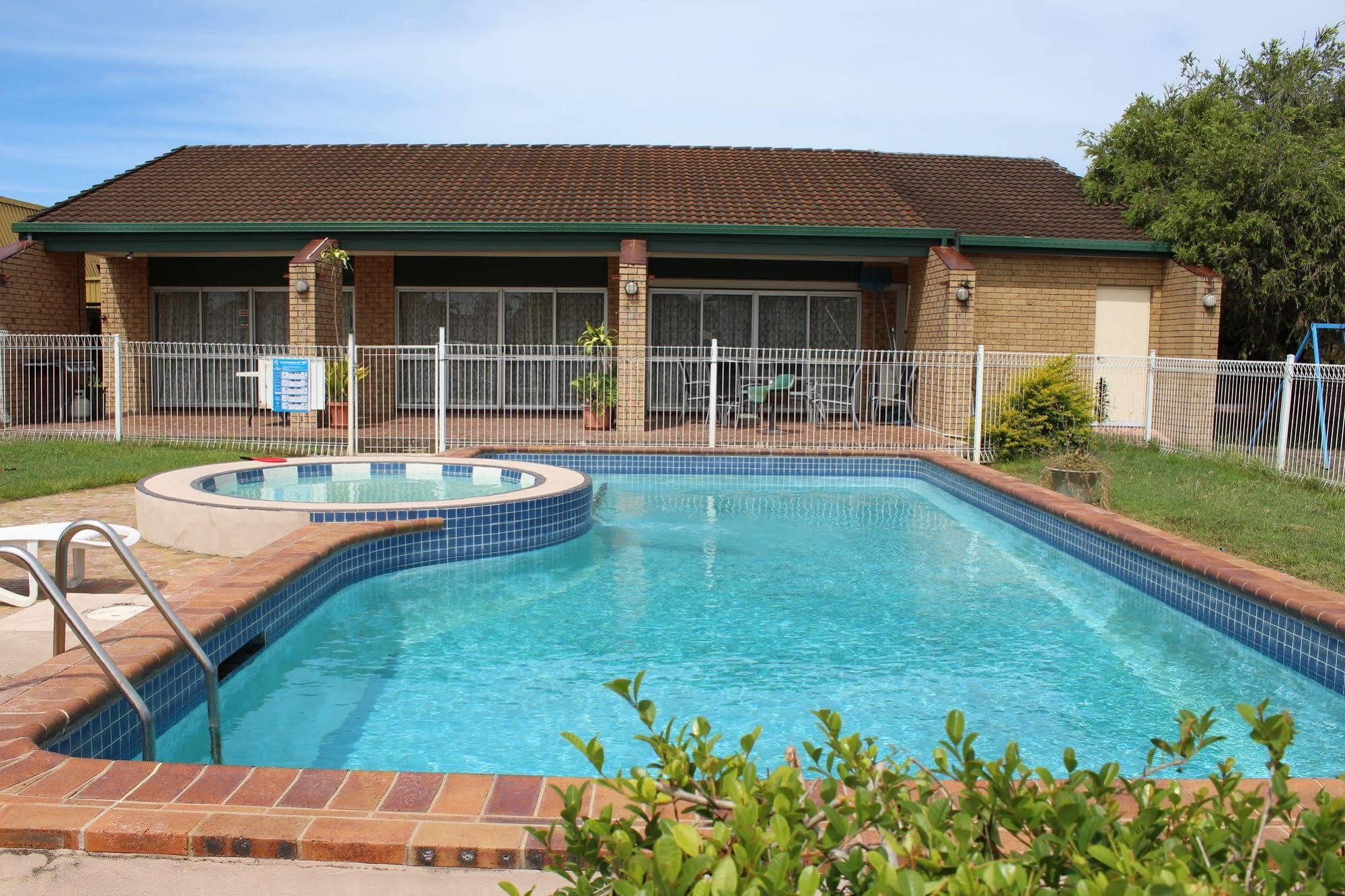 Sun Plaza Motel - Mackay Extérieur photo